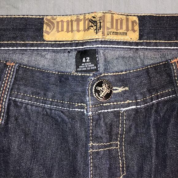 NWT Southpole Men’s 42x34 Jeans Slim Straight Dark Wash Vinyl Crest Back Pockets - Picture 6 of 12